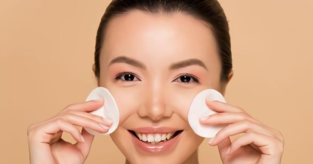Tẩy trang và làm sạch da đúng cách
